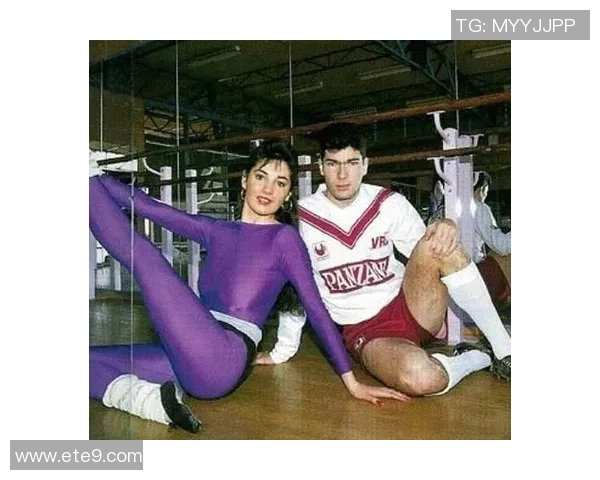 猜球星挑战赛：通过线索揭开足球传奇球员的神秘面纱